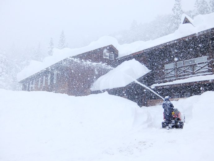 投雪機